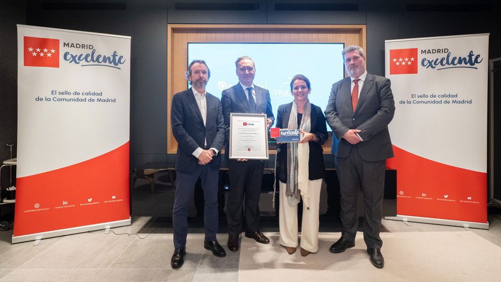 De izquierda a derecha, Ángel Bajils, director general de Air Liquide Healthcare España; Julio de la Rosa, Director Market Access y Relaciones Institucionales; Rosa Fonseca, directora Delegación Centro Home Healthcare; y Rafael Barberá, director general de Madrid Excelente.