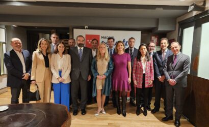 La consejera Rocío Albert se reúne con 13 empresas certificadas con el sello Madrid Excelente