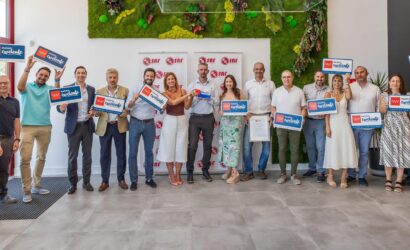 Arroyomolinos sitúa a su primera empresa SAF Góndolas con el sello de calidad Madrid Excelente