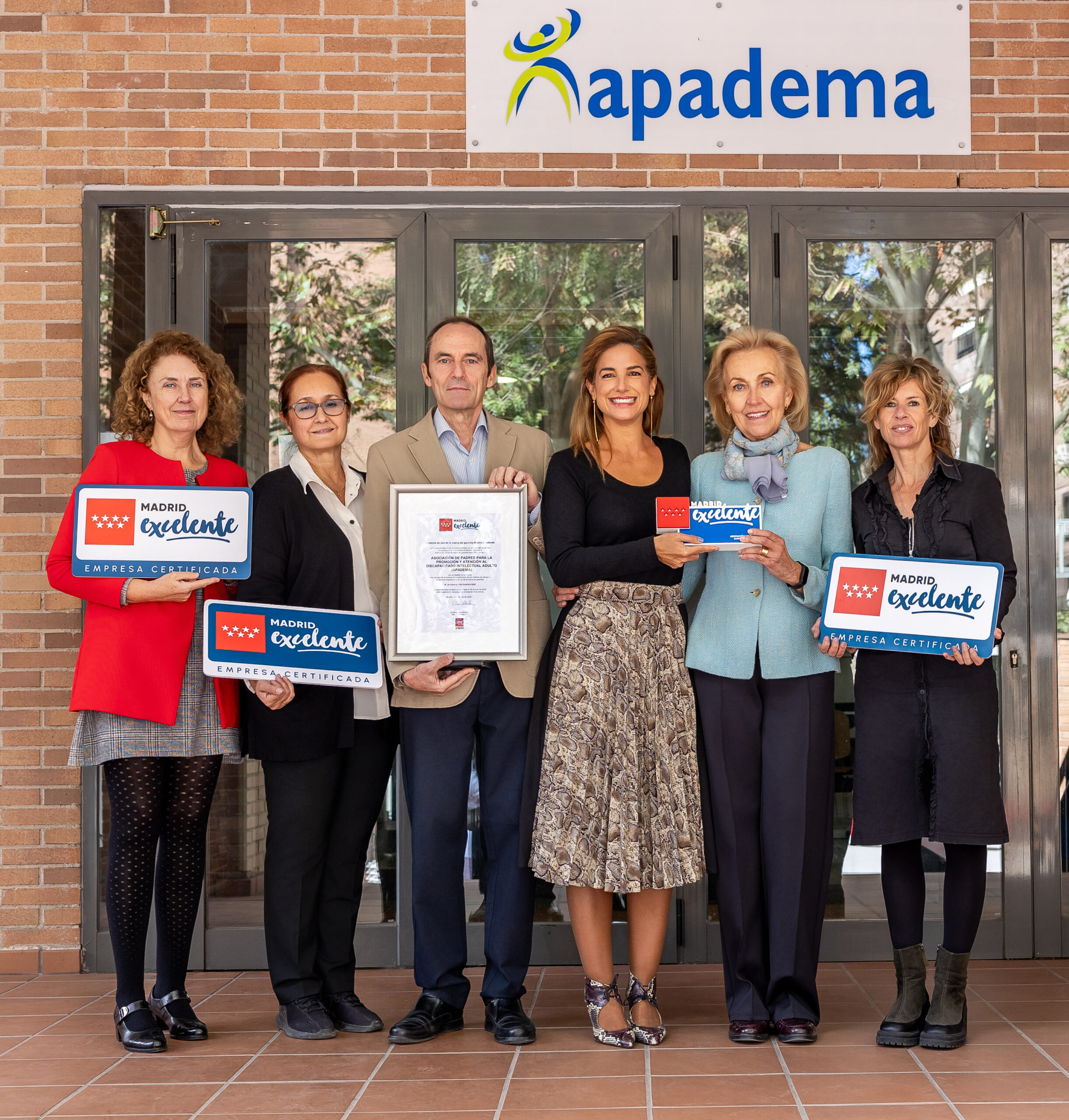 La Comunidad de Madrid entrega a la Asociación APADEMA el sello de calidad Madrid Excelente